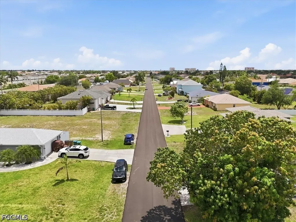 4215 SW 9th Place Cape Coral FL 33914