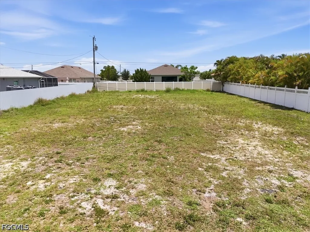 4215 SW 9th Place Cape Coral FL 33914
