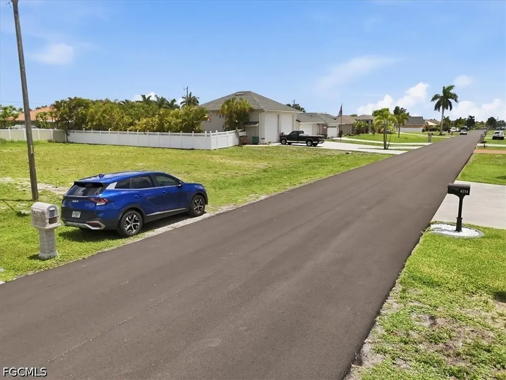 4215 SW 9th Place Cape Coral FL 33914