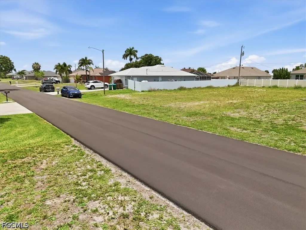 4215 SW 9th Place Cape Coral FL 33914