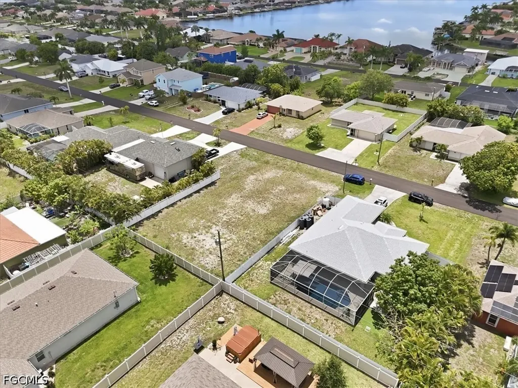4215 SW 9th Place Cape Coral FL 33914