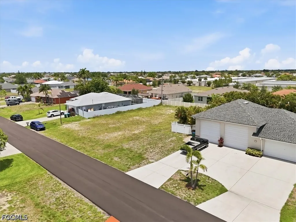 4215 SW 9th Place Cape Coral FL 33914