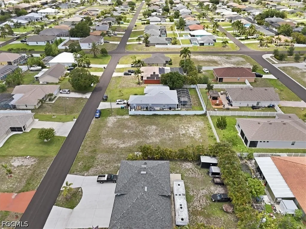 4215 SW 9th Place Cape Coral FL 33914