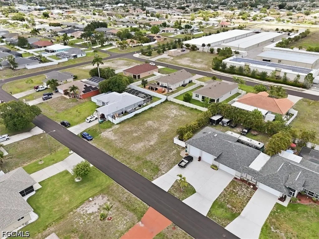4215 SW 9th Place Cape Coral FL 33914