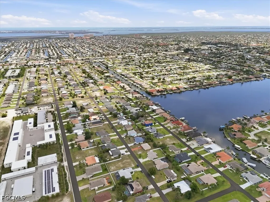 4215 SW 9th Place Cape Coral FL 33914