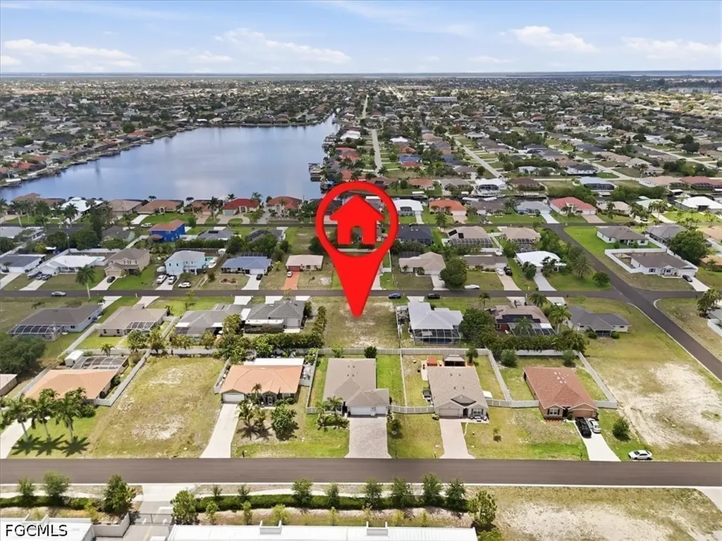 4215 SW 9th Place Cape Coral FL 33914