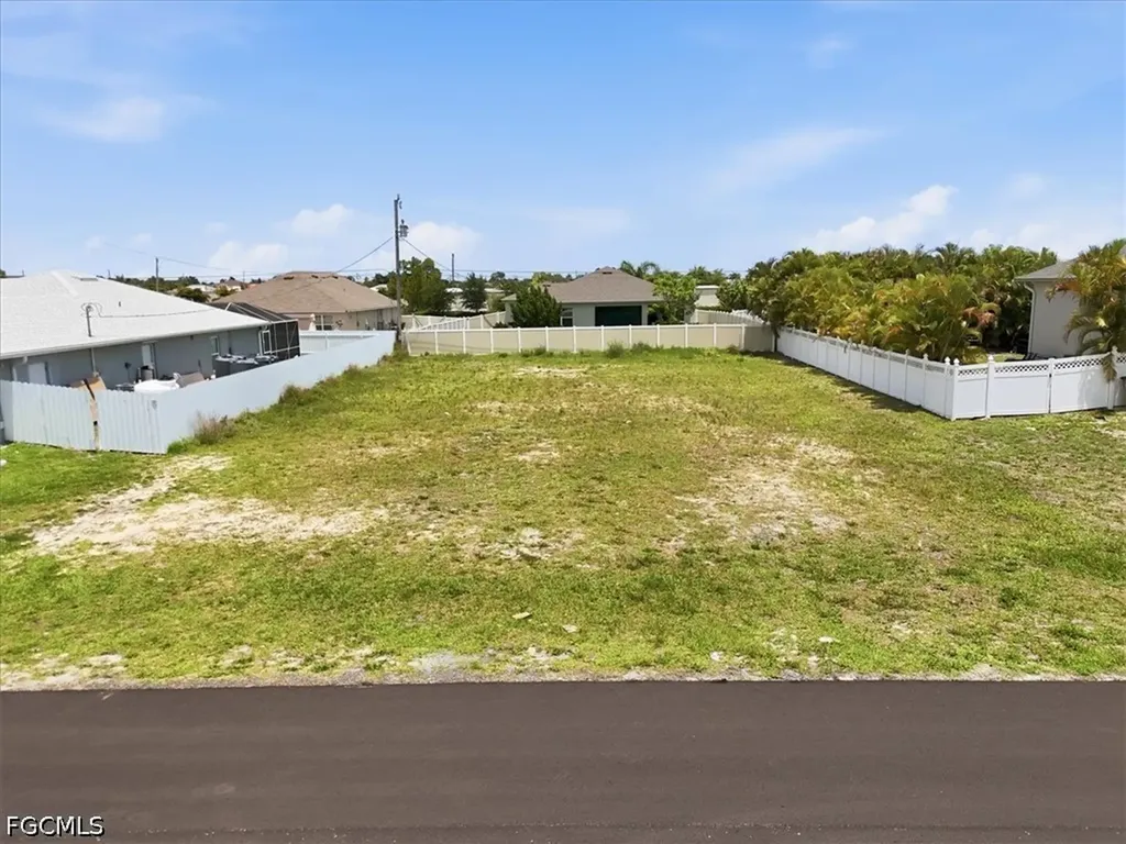4215 SW 9th Place Cape Coral FL 33914
