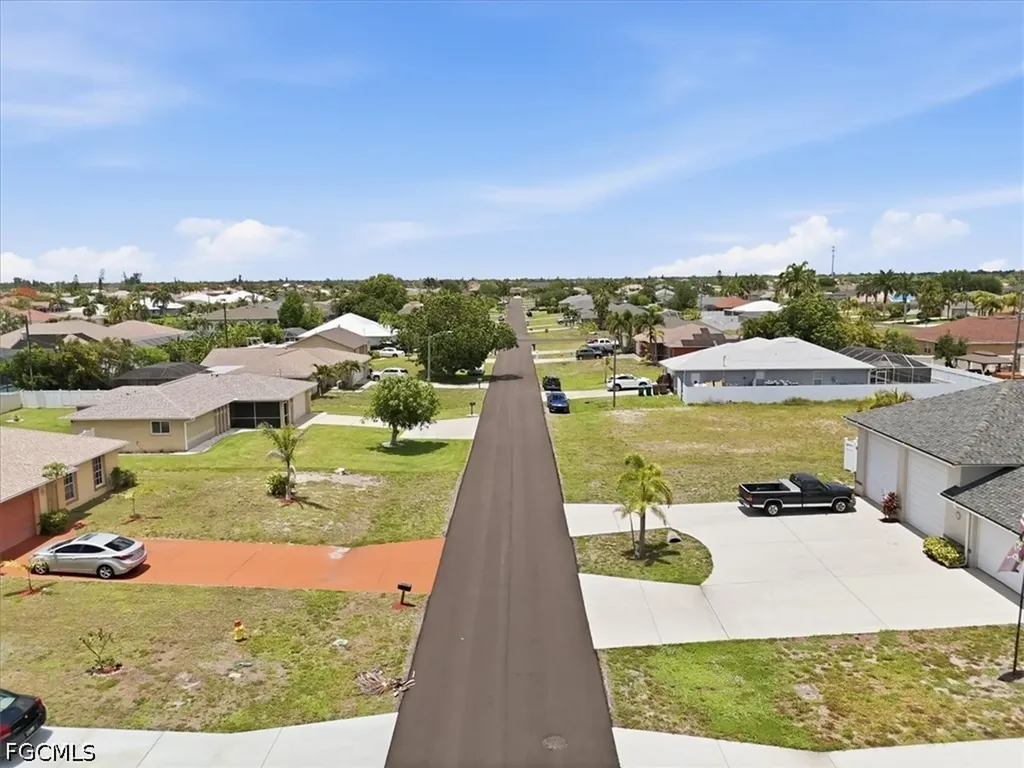 4215 SW 9th Place Cape Coral FL 33914