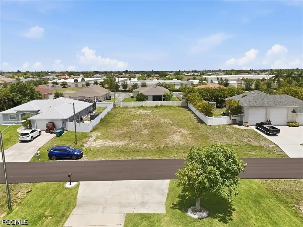 4215 SW 9th Place Cape Coral FL 33914