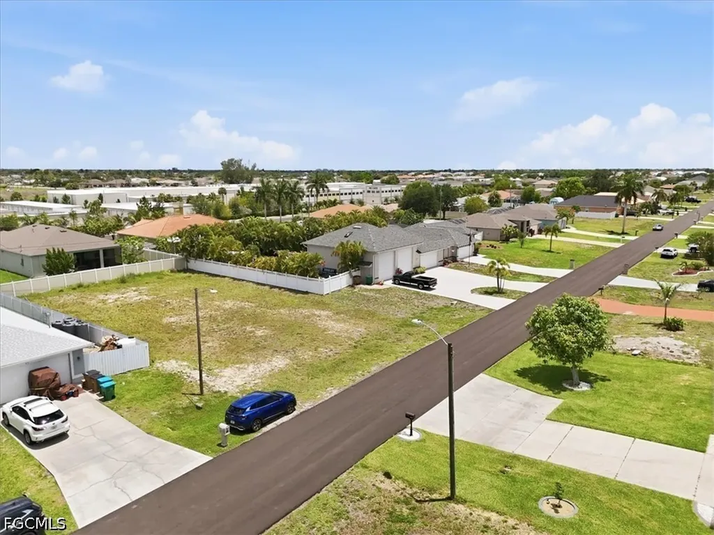 4215 SW 9th Place Cape Coral FL 33914
