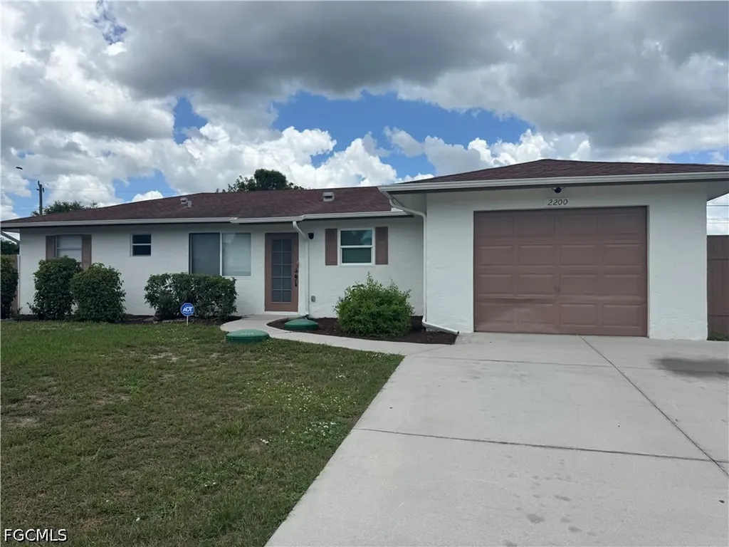 2200 51st Terrace SW Naples FL 34116