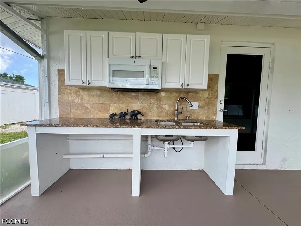 2200 51st Terrace SW Naples FL 34116