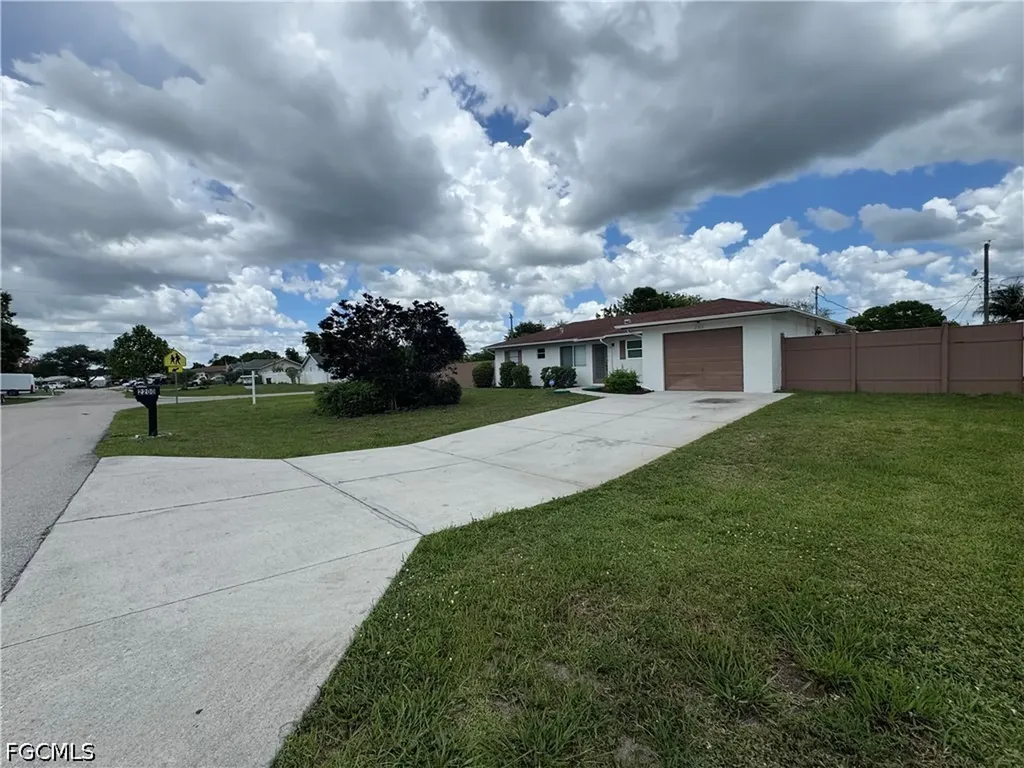 2200 51st Terrace SW Naples FL 34116