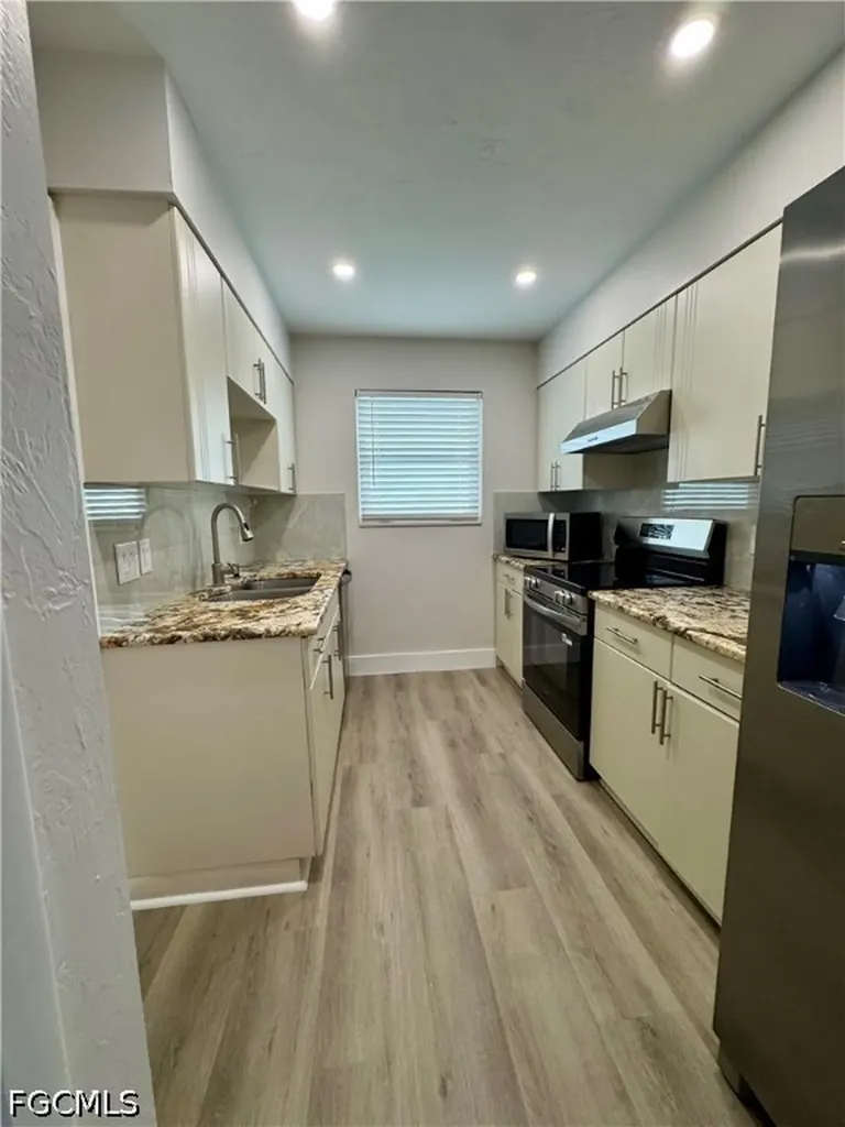 2200 51st Terrace SW Naples FL 34116