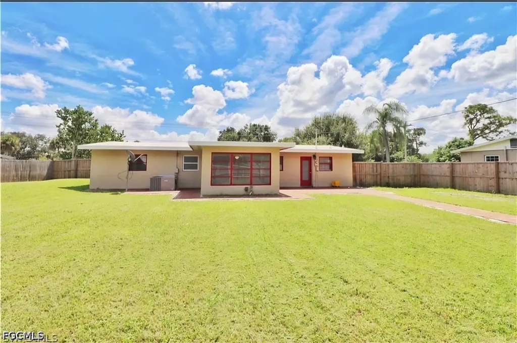 150 Brooks Road North Fort Myers FL 33917