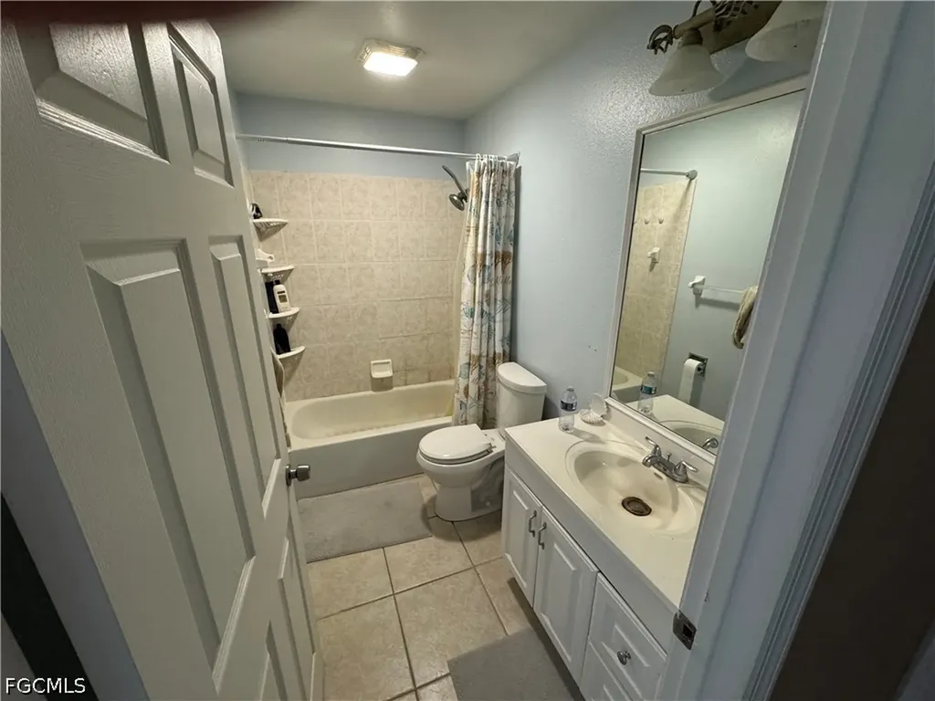 2311 El Dorado Boulevard N Cape Coral FL 33993