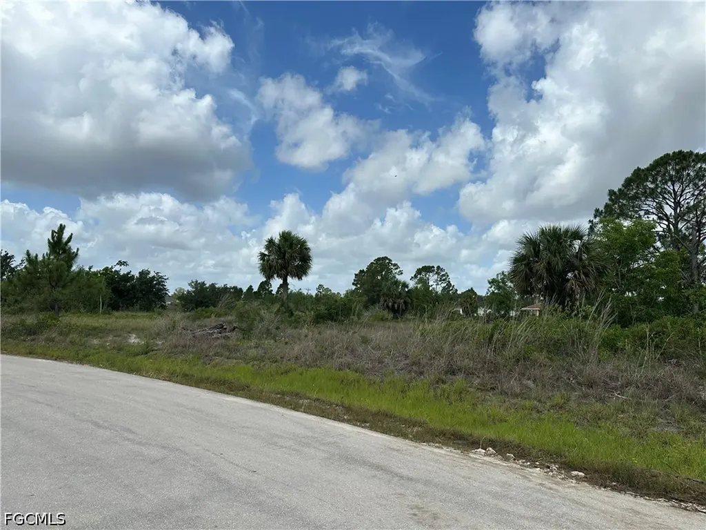 908 Panda Drive Lehigh Acres FL 33974