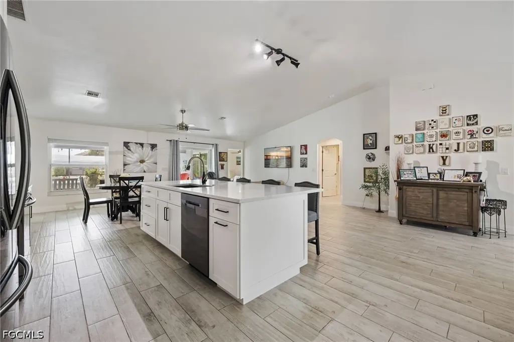 2017 SE 17th Place Cape Coral FL 33990
