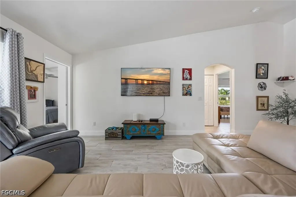 2017 SE 17th Place Cape Coral FL 33990