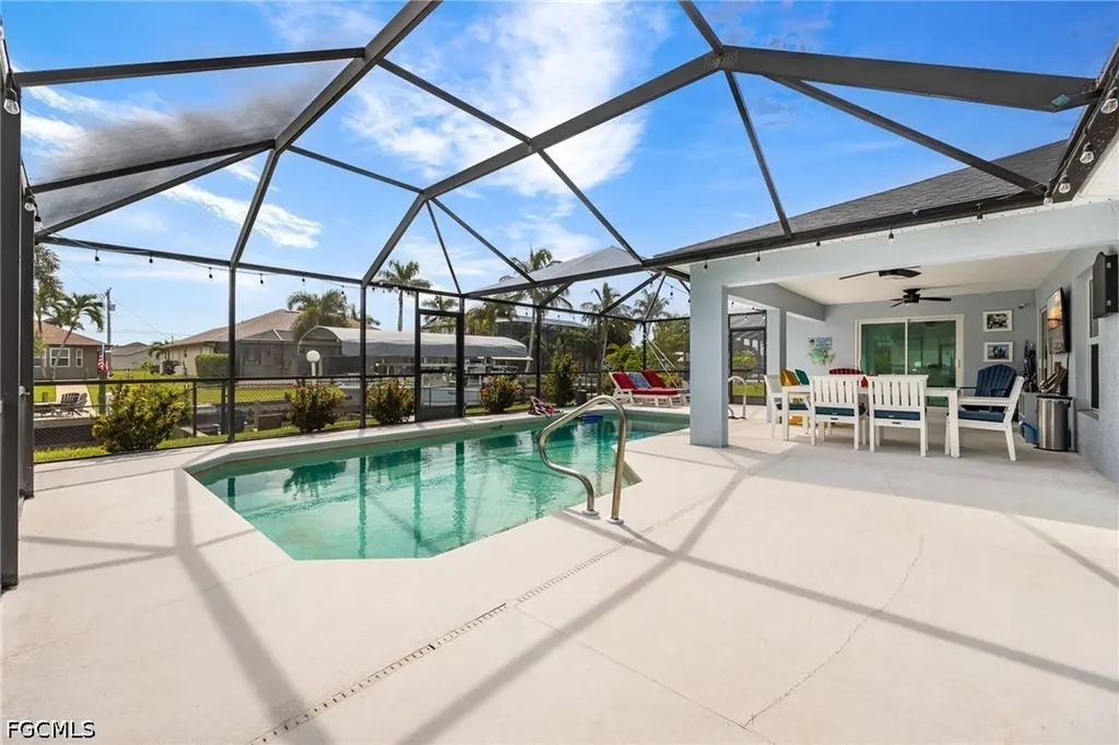 2017 SE 17th Place Cape Coral FL 33990