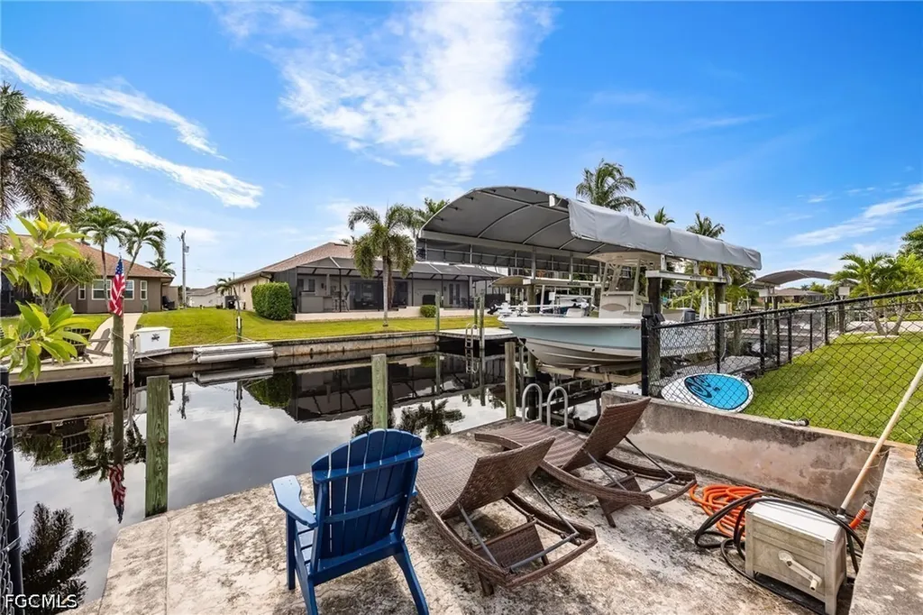 2017 SE 17th Place Cape Coral FL 33990