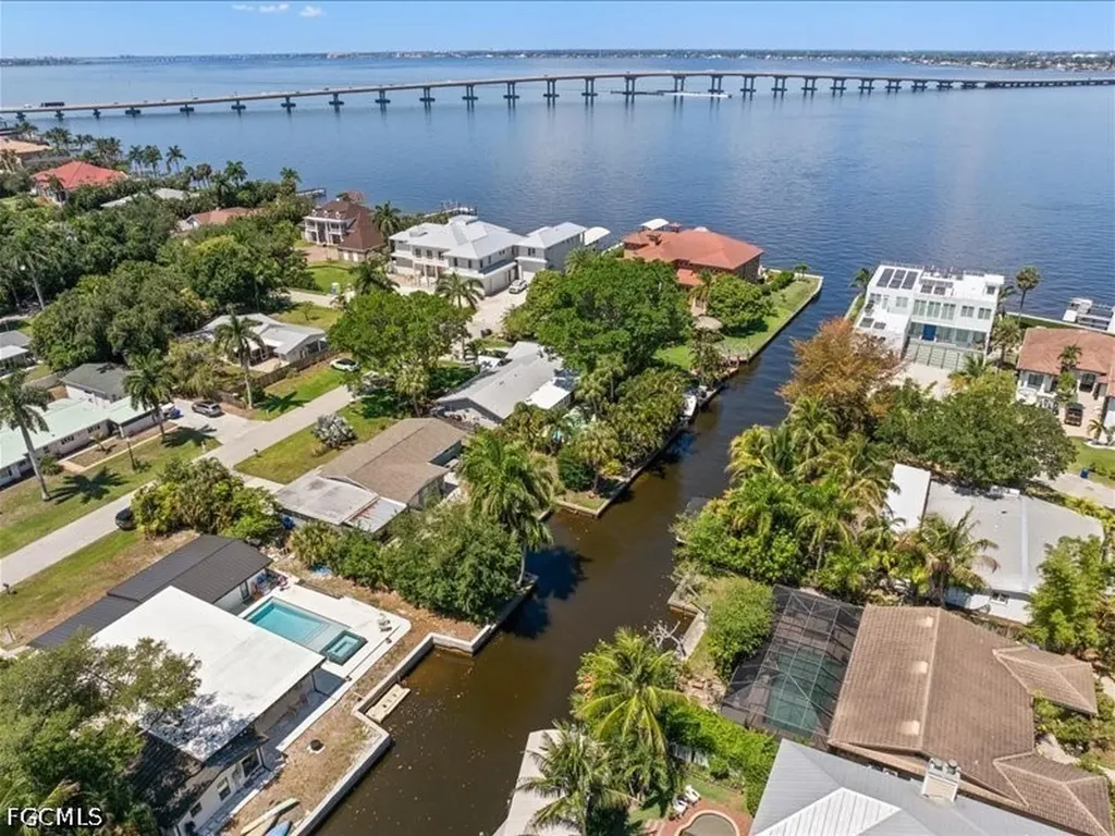 1229 Carlene Avenue S Fort Myers FL 33901