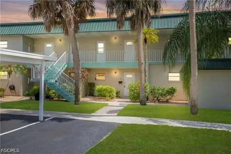 1715 Golf Club Drive North Fort Myers FL 33903