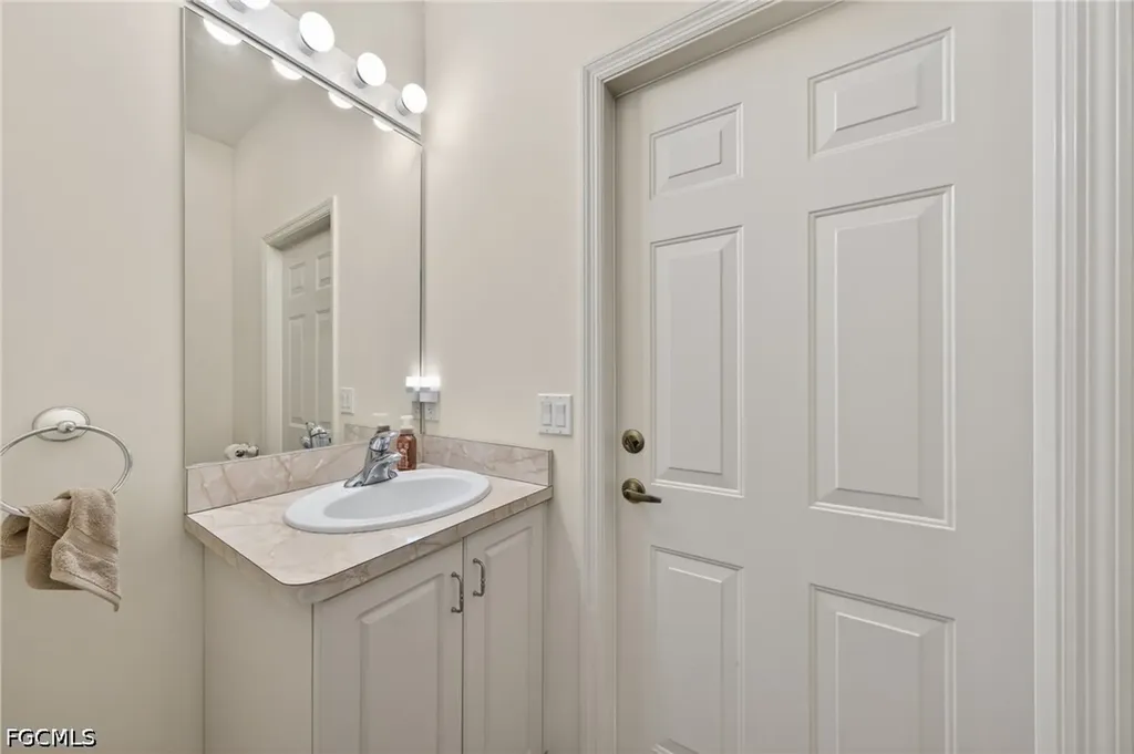 3815 NW 5th Terrace Cape Coral FL 33993