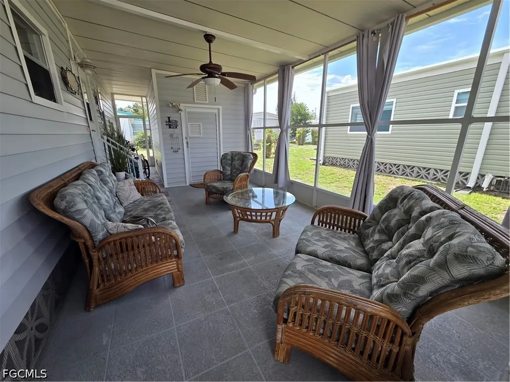 575 Winning Way North Fort Myers FL 33917