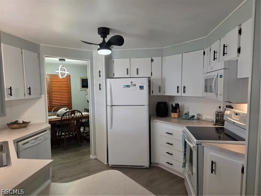 575 Winning Way North Fort Myers FL 33917