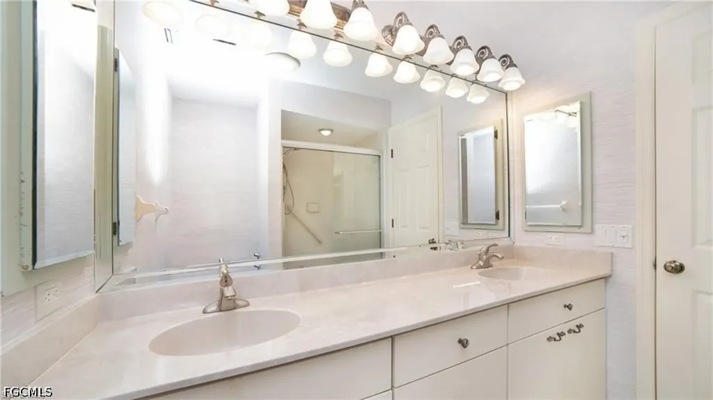 319 Reynolds Court Naples FL 34112