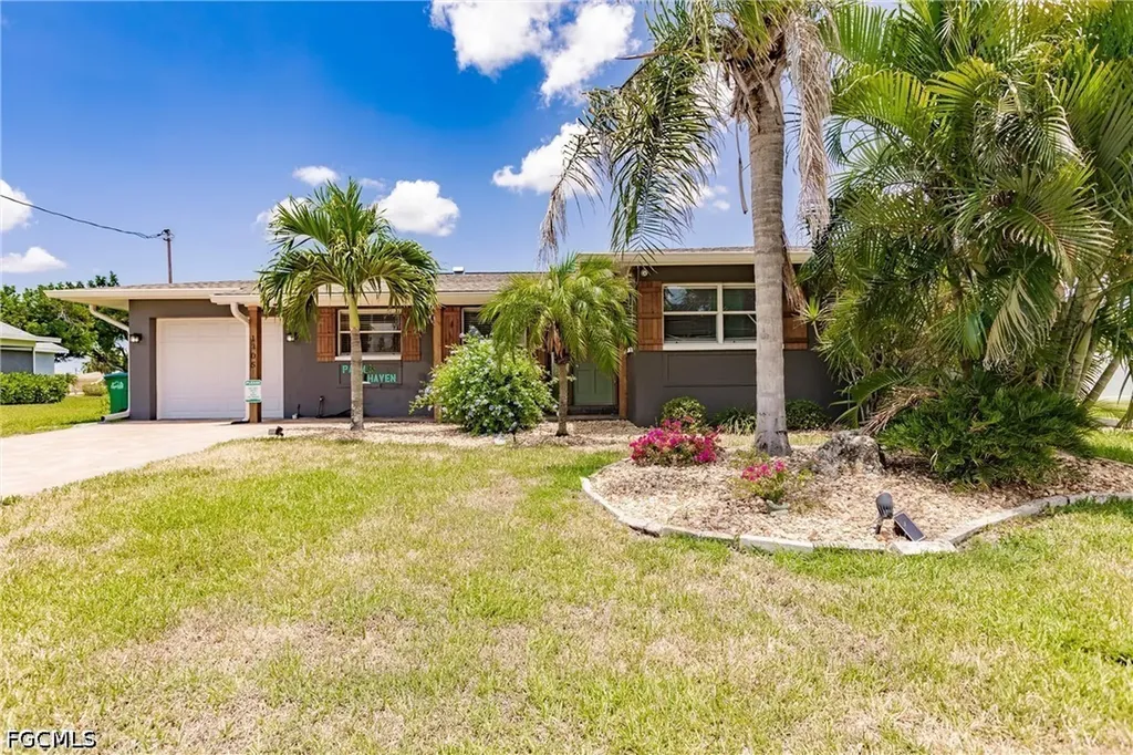 1305 SE 32nd Street Cape Coral FL 33904