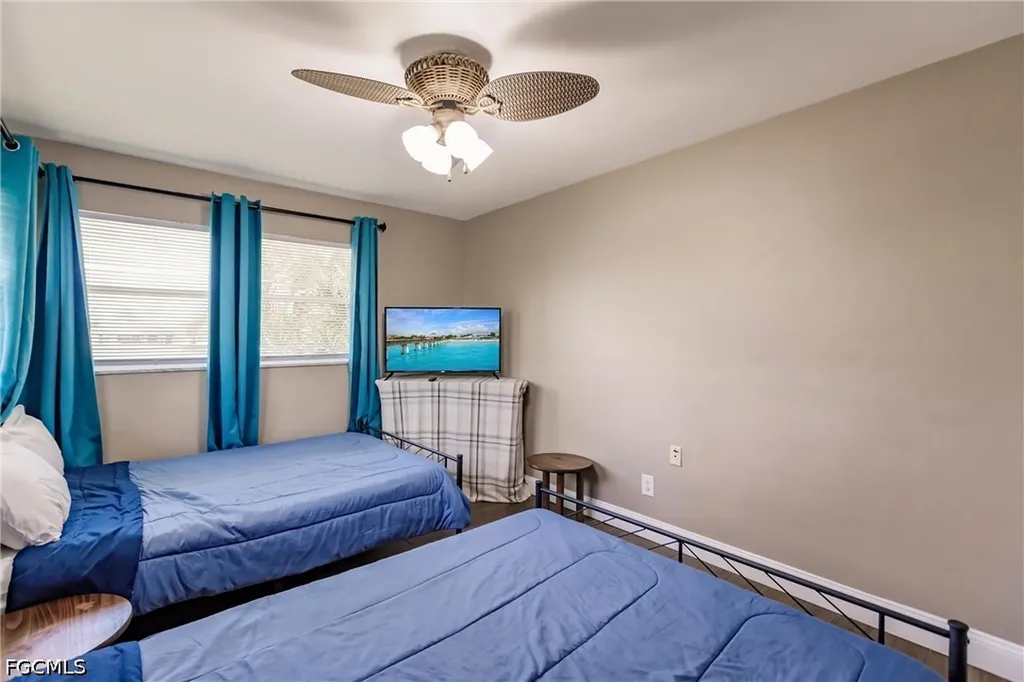 1305 SE 32nd Street Cape Coral FL 33904