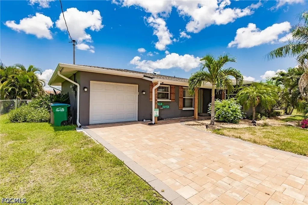 1305 SE 32nd Street Cape Coral FL 33904