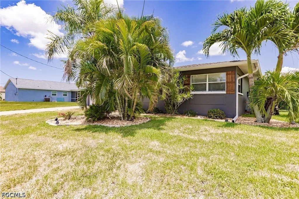 1305 SE 32nd Street Cape Coral FL 33904