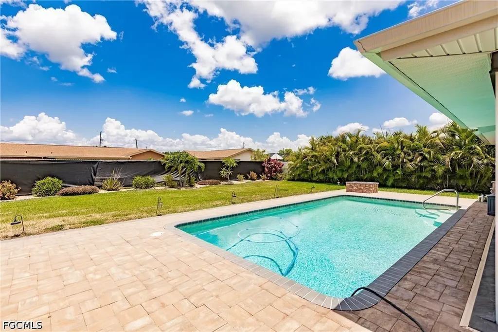 1305 SE 32nd Street Cape Coral FL 33904