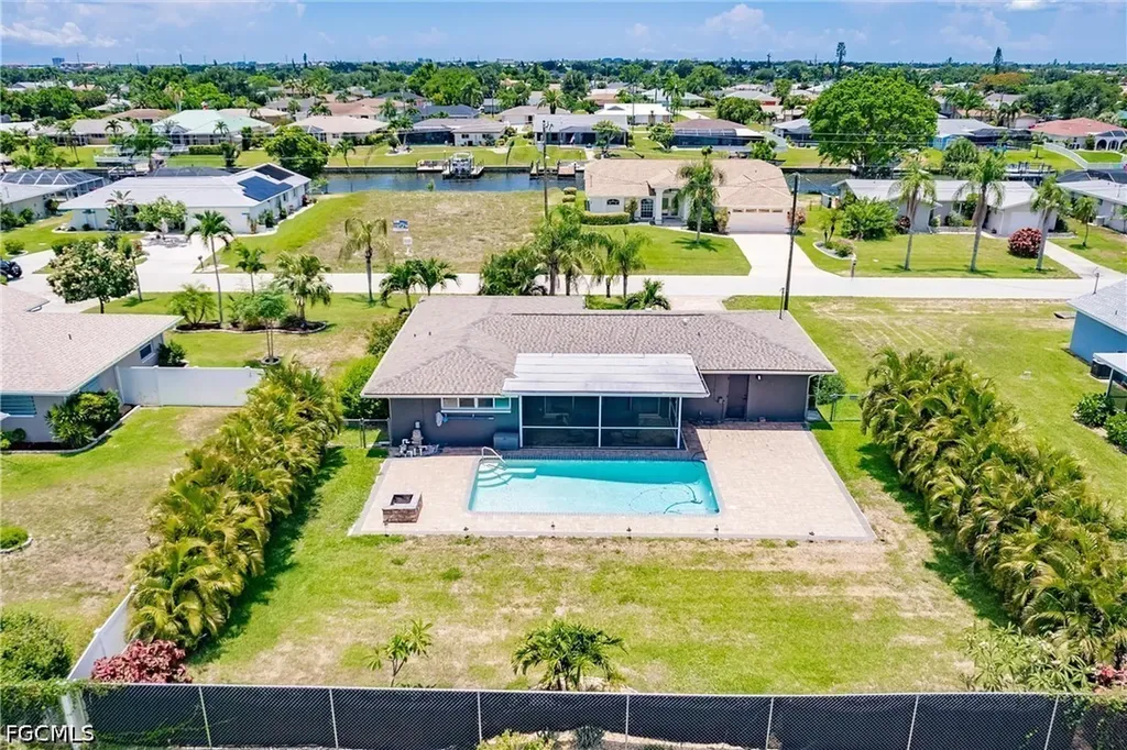 1305 SE 32nd Street Cape Coral FL 33904
