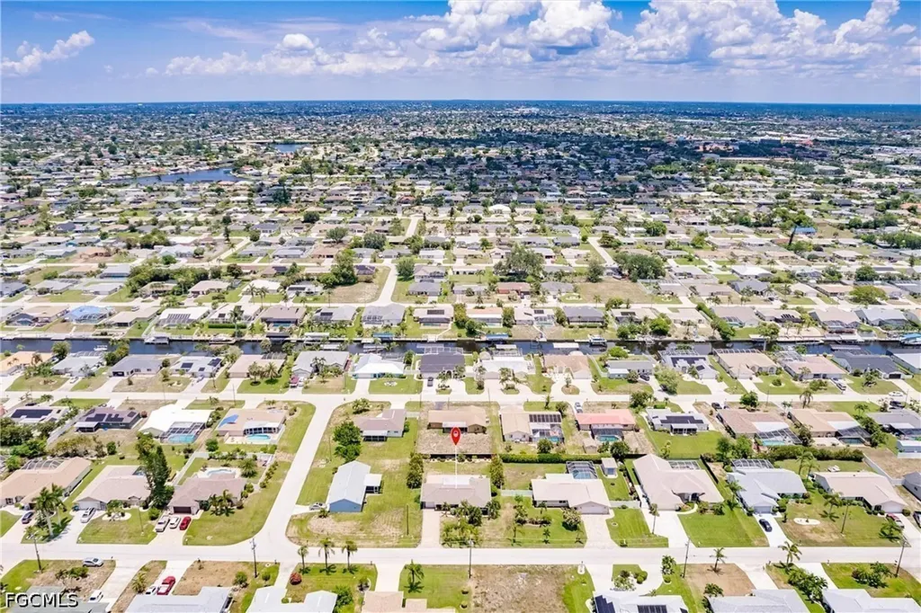1305 SE 32nd Street Cape Coral FL 33904