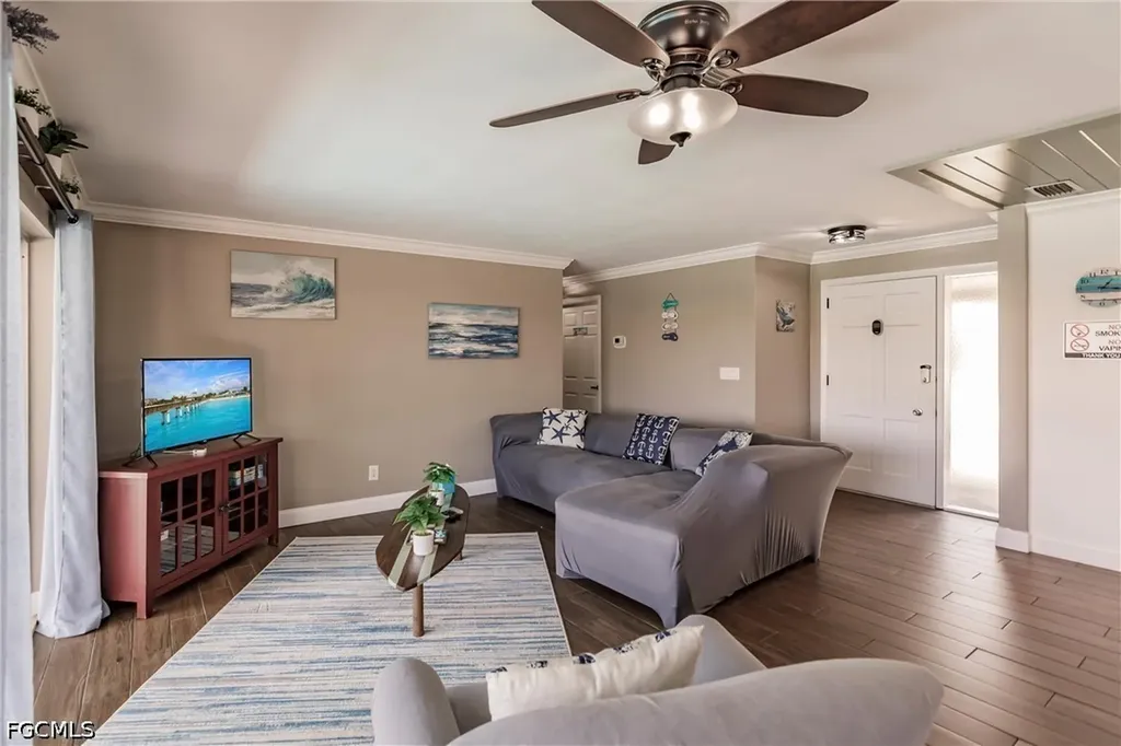 1305 SE 32nd Street Cape Coral FL 33904
