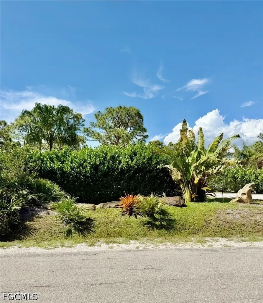 6690 Pineland Road Bokeelia FL 33922