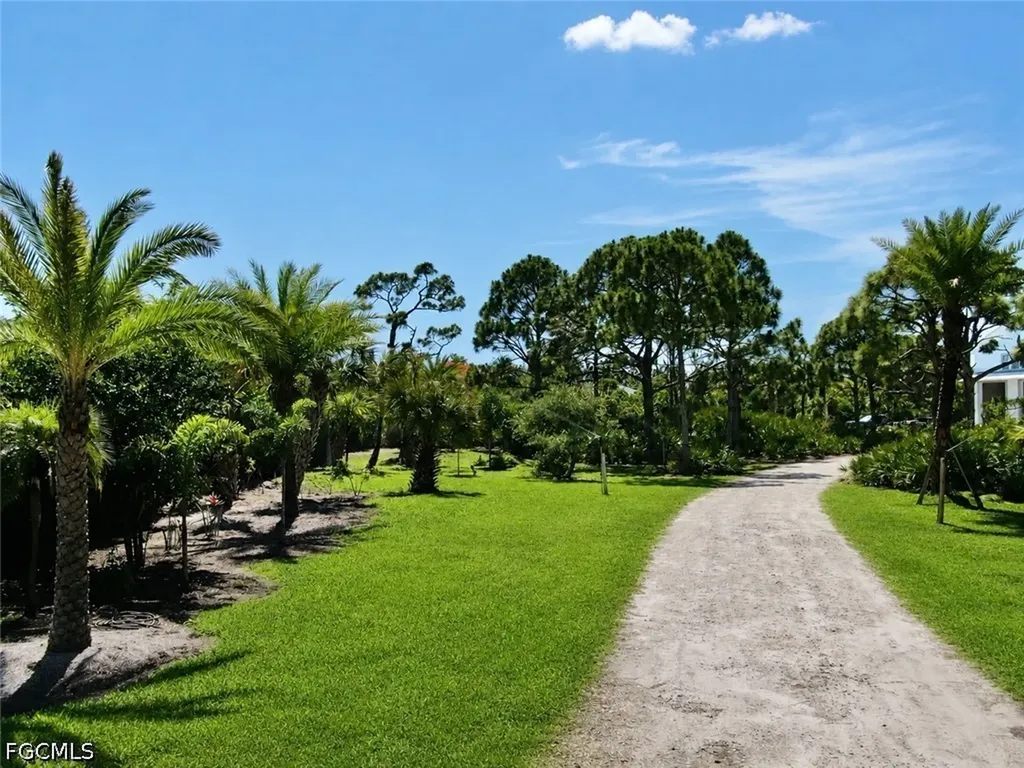 6690 Pineland Road Bokeelia FL 33922