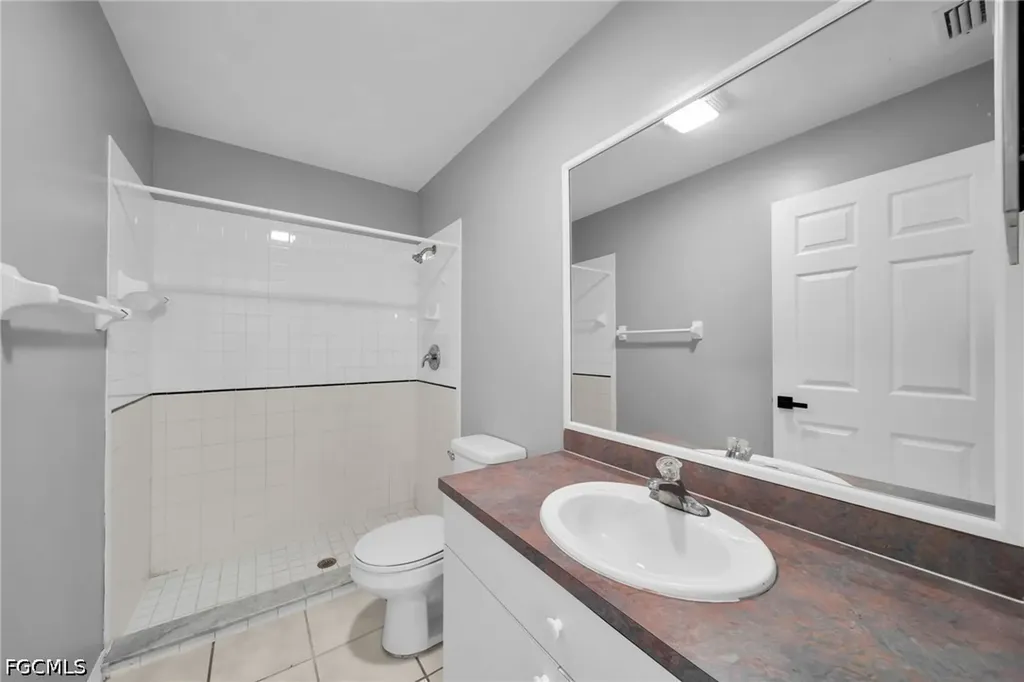 1407 SE 24th Avenue Cape Coral FL 33990