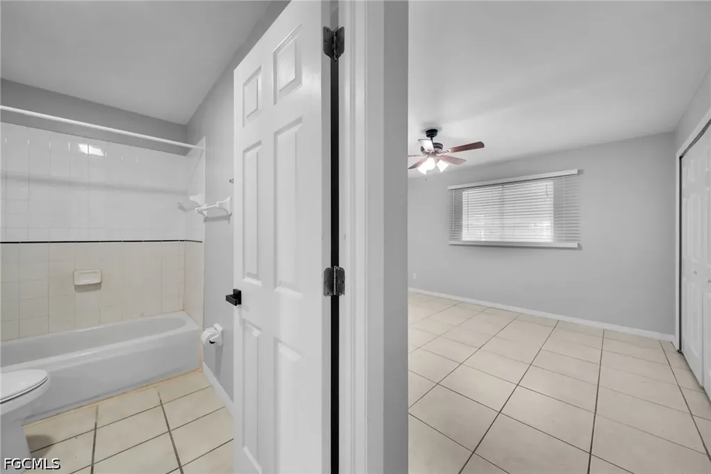 1407 SE 24th Avenue Cape Coral FL 33990