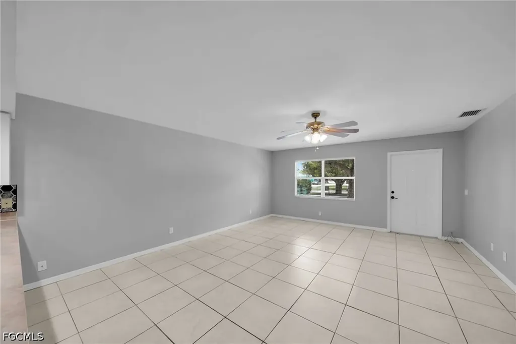 1407 SE 24th Avenue Cape Coral FL 33990
