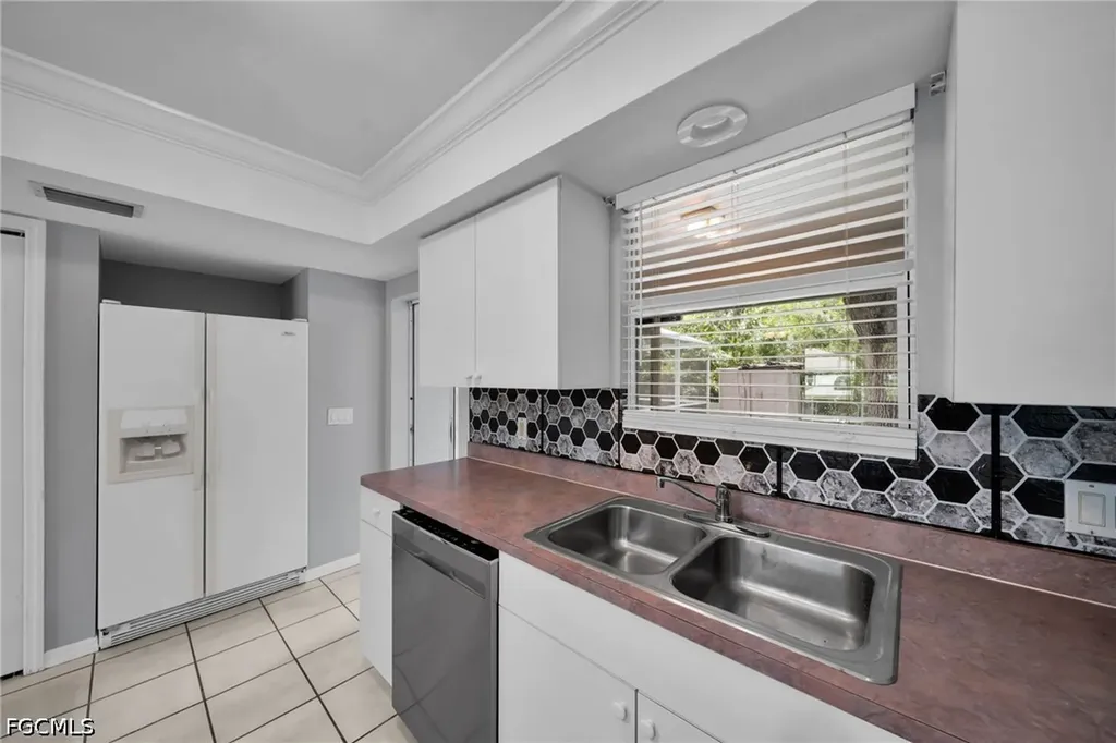 1407 SE 24th Avenue Cape Coral FL 33990