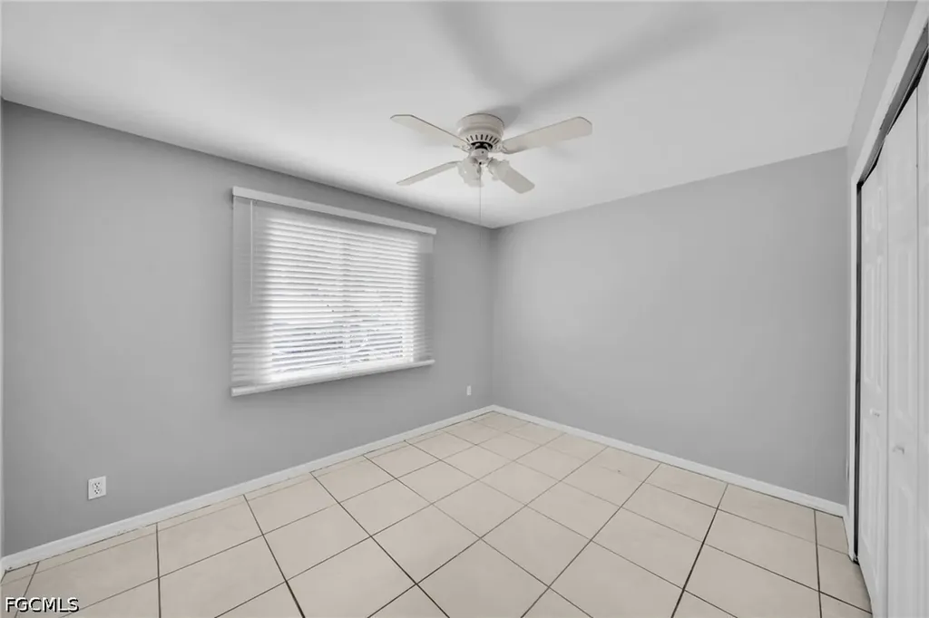 1407 SE 24th Avenue Cape Coral FL 33990