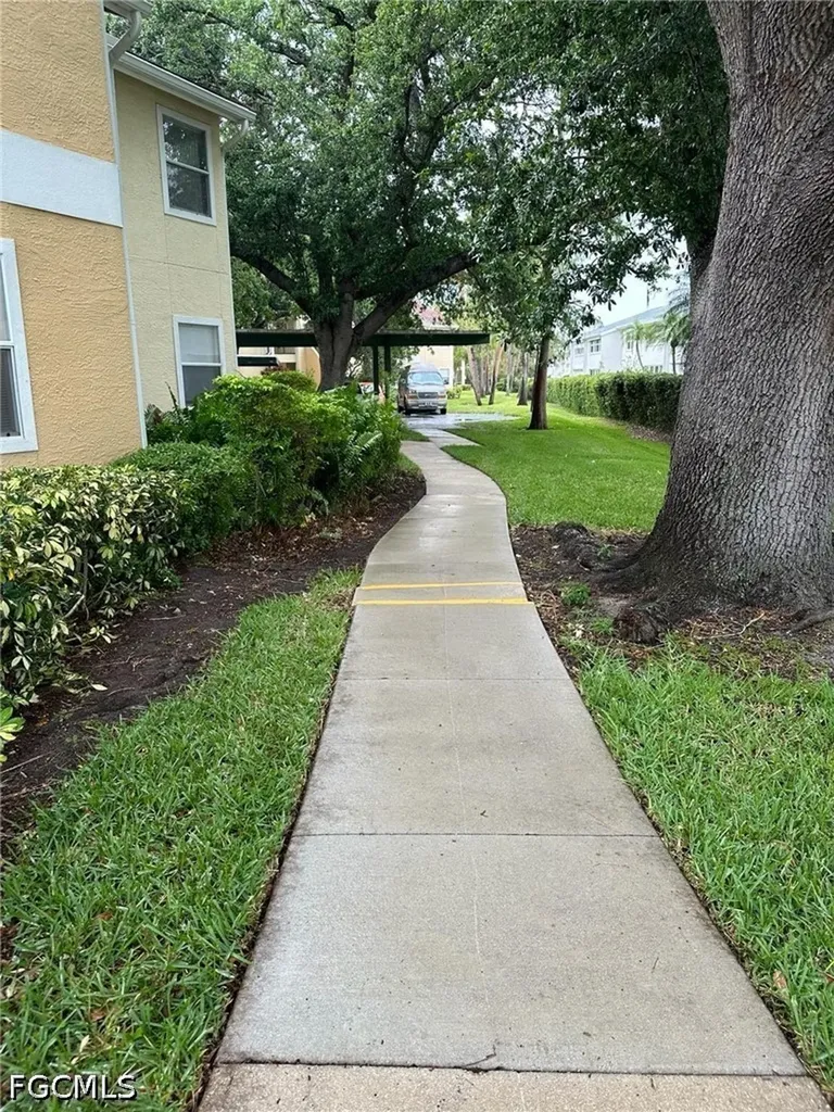 12700 Equestrian Circle Fort Myers FL 33907