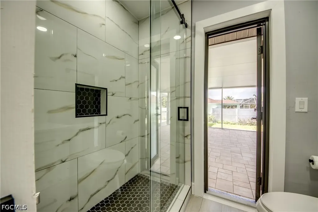 412 NE 17th Place Cape Coral FL 33909