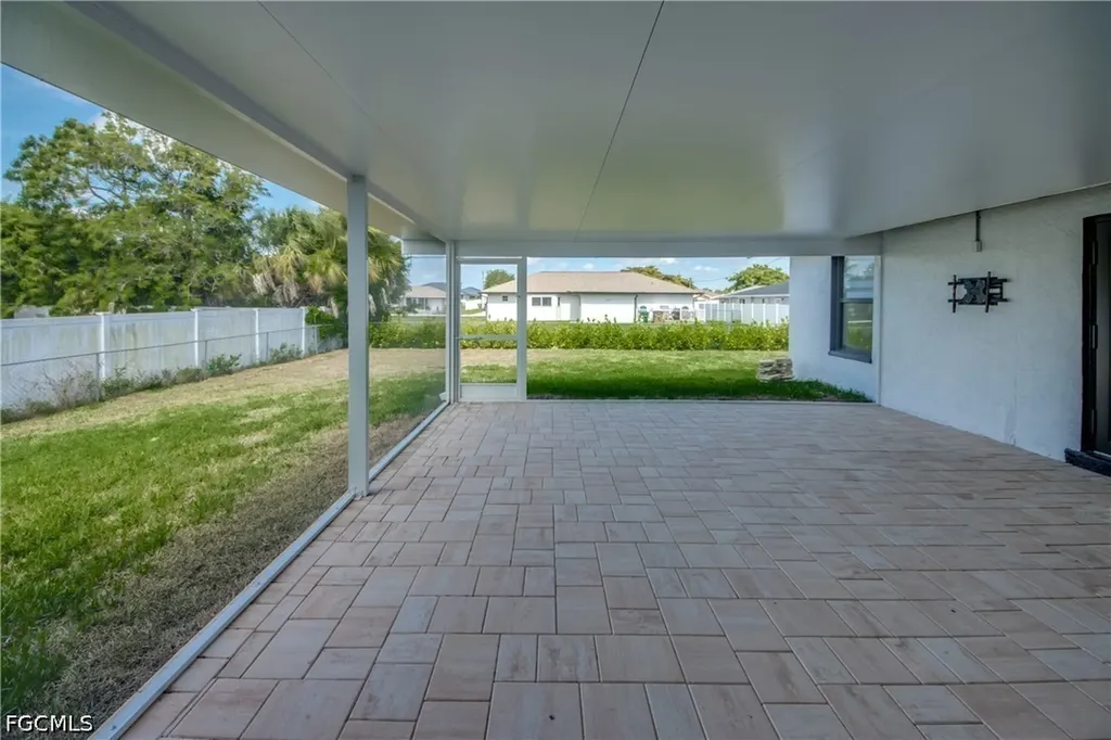 412 NE 17th Place Cape Coral FL 33909