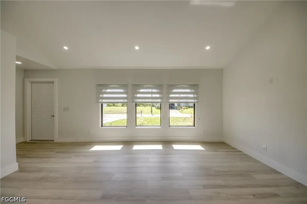 412 NE 17th Place Cape Coral FL 33909